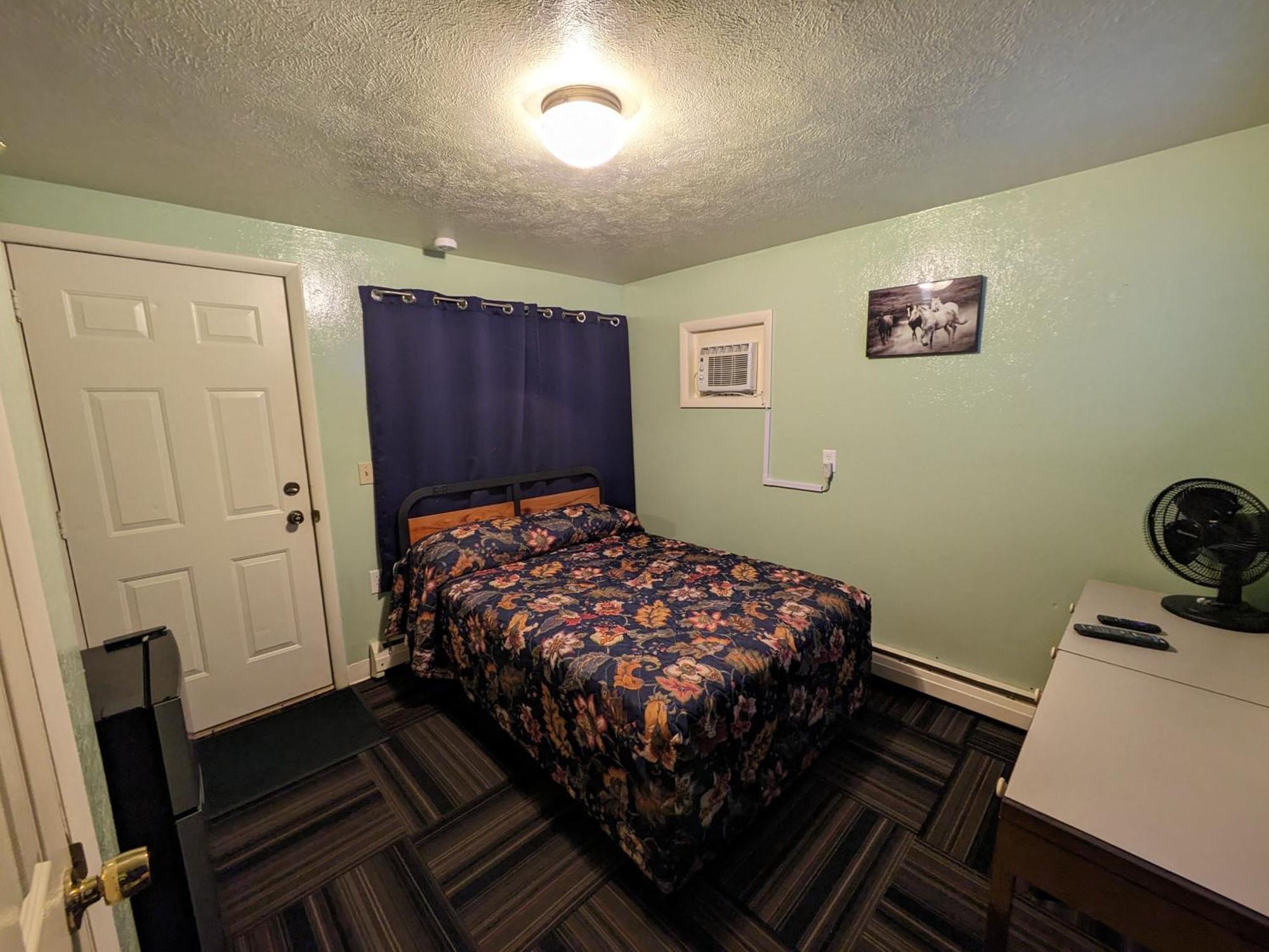 Tour Inn Motel Howard City Extérieur photo